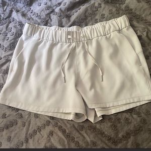 Lululemon Short sz 14 Stone Color